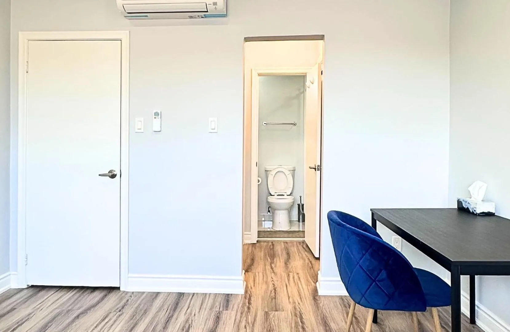 Spacious Master Suite W Private Bathroom Steps To Subway Toronto 0*,